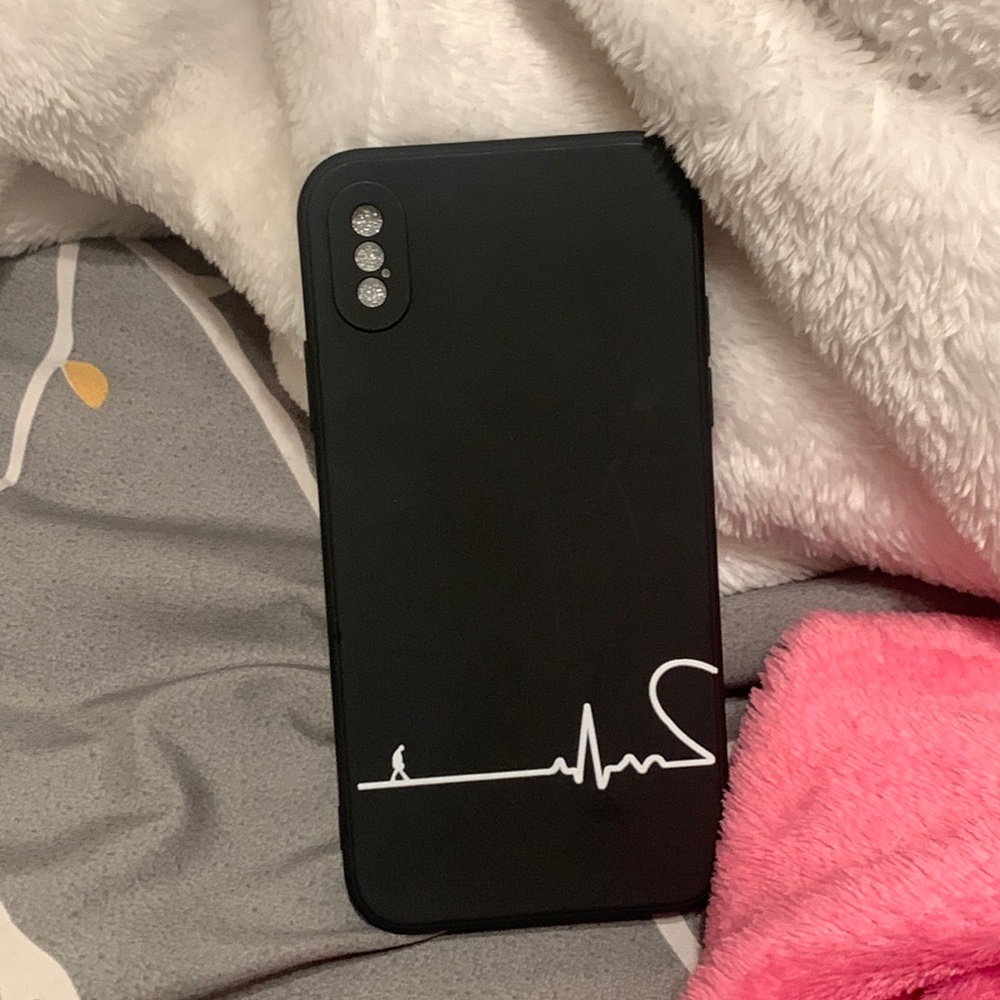 iPhone Xs heartbeat phonecase